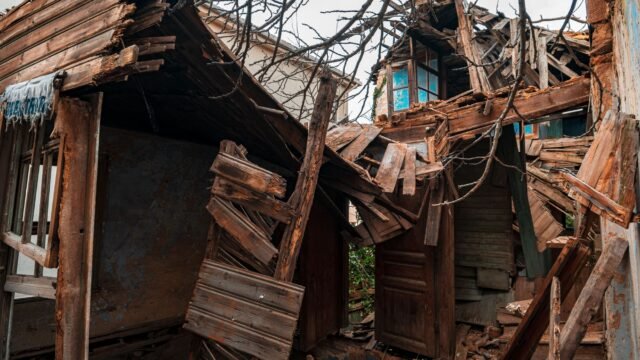 At Least 32 Dead After Earthquake and Landslide in the Philippines