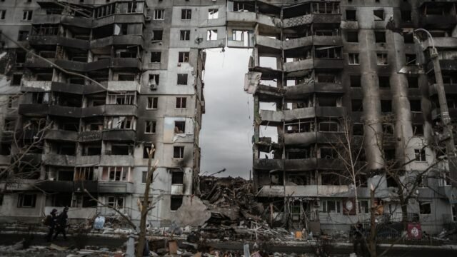 Bombs Raining Down on Ukraine Can’t Hide Signs of Russia’s Faltering War