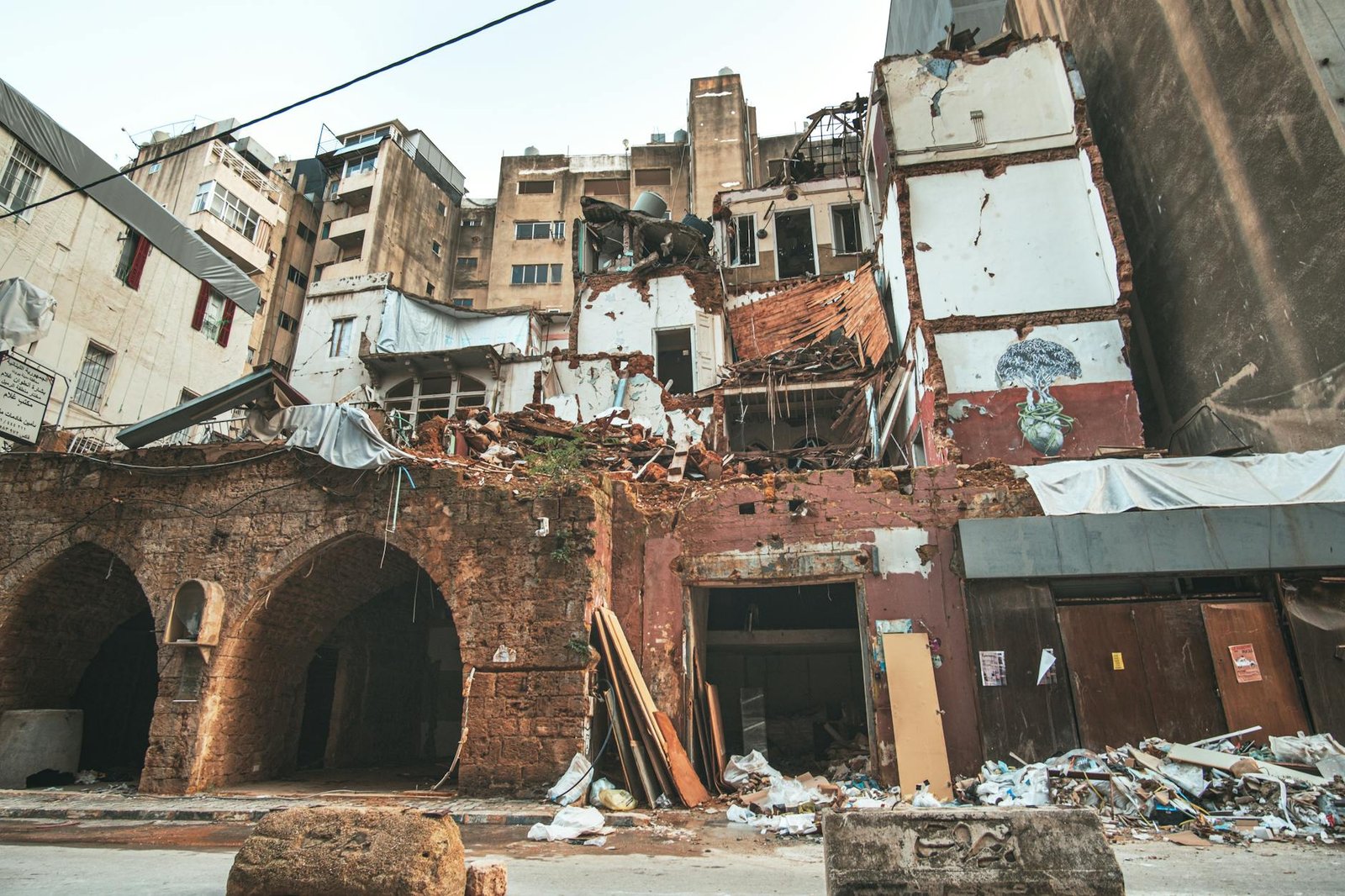 Hopes of Lebanon Cease-fire Falter as Israel and Hezbollah Fight Hopes of Lebanon Cease-fire Falter as Israel and Hezbollah Fight