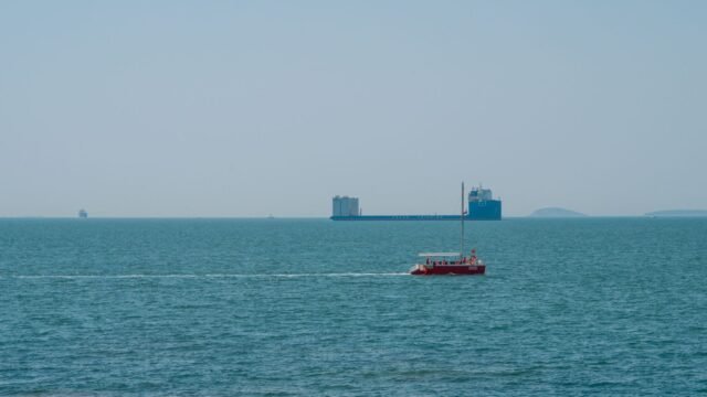 Houthis Threaten to Widen Iran War by Blocking Israeli Shipping in Red Sea