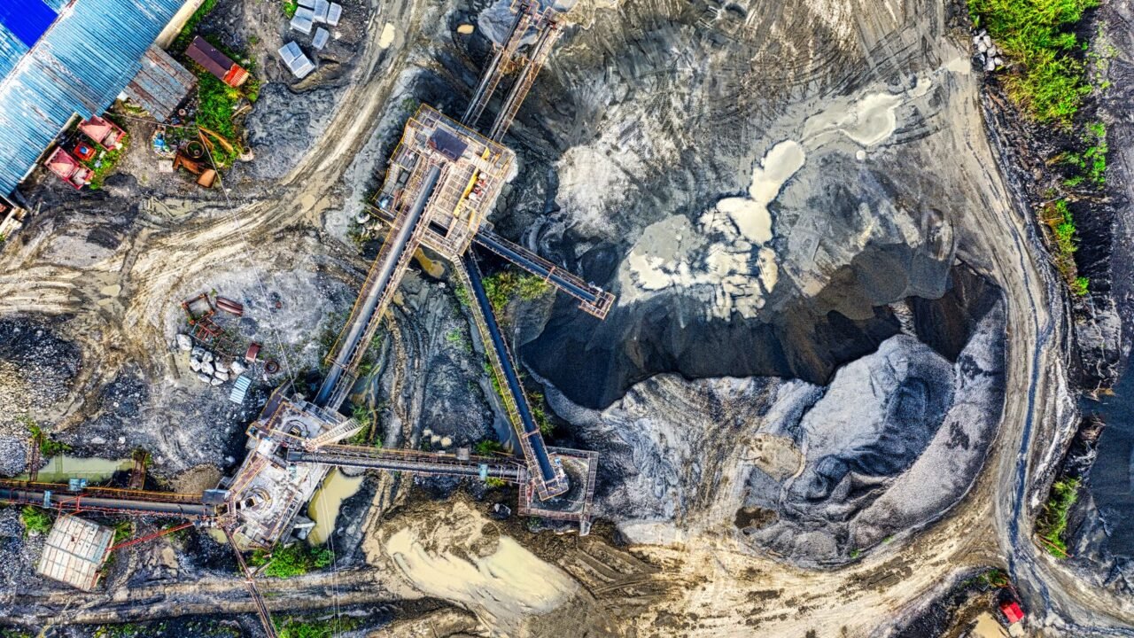 Gold Mining Nexus Fuels Ebola Spread in West Africa, Reports Indicate