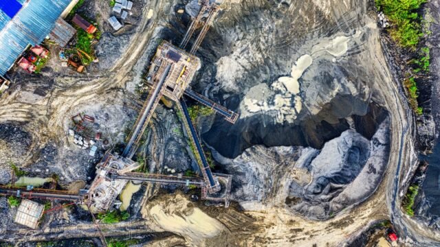 How Ebola Spreads Through Gold Mining