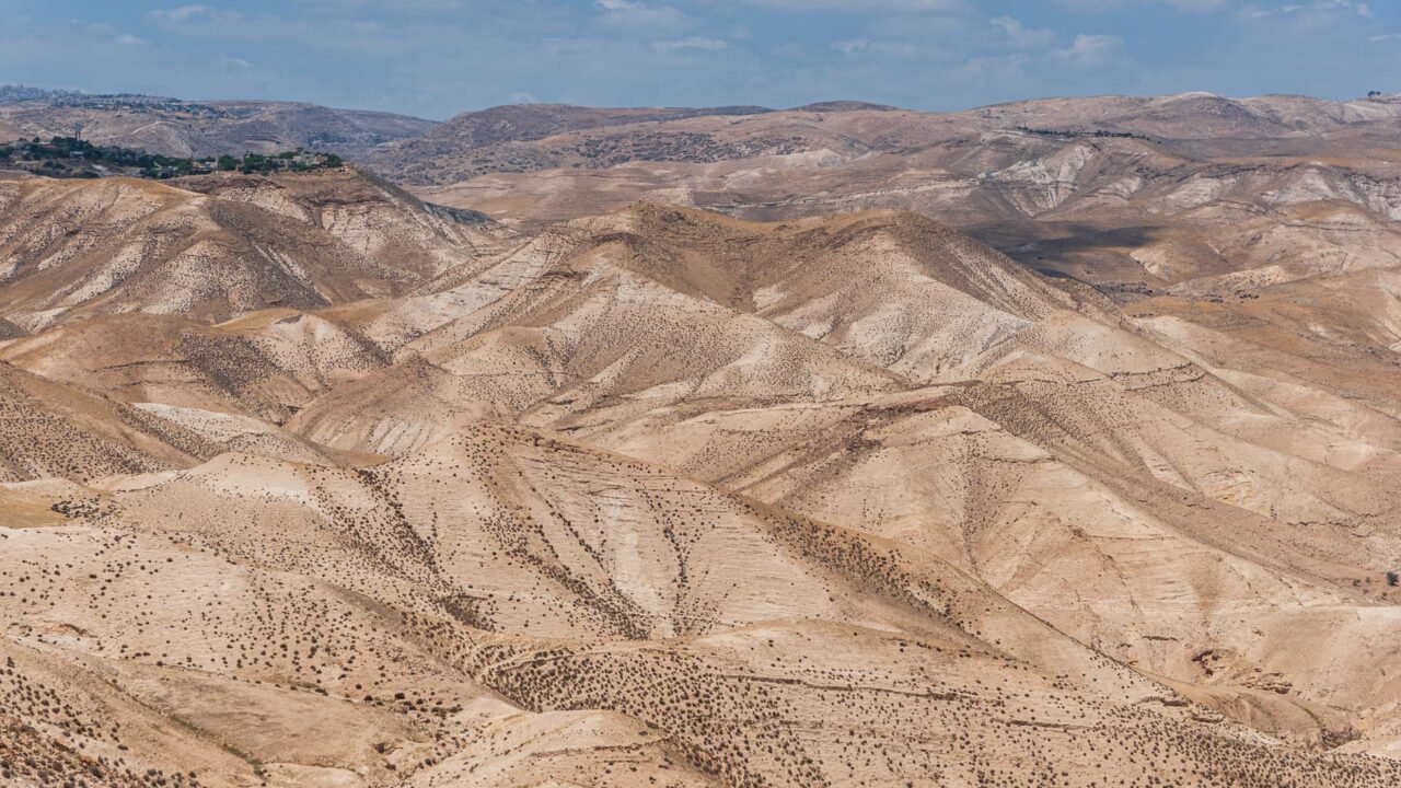 Israel Restrains Military Operations in Lebanon Amidst Heightened Border Tensions