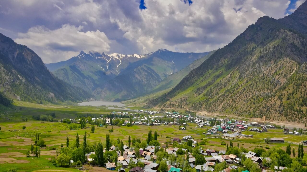 J&K Advisor Calls for Reinstatement of Panel to Facilitate Pandit Return