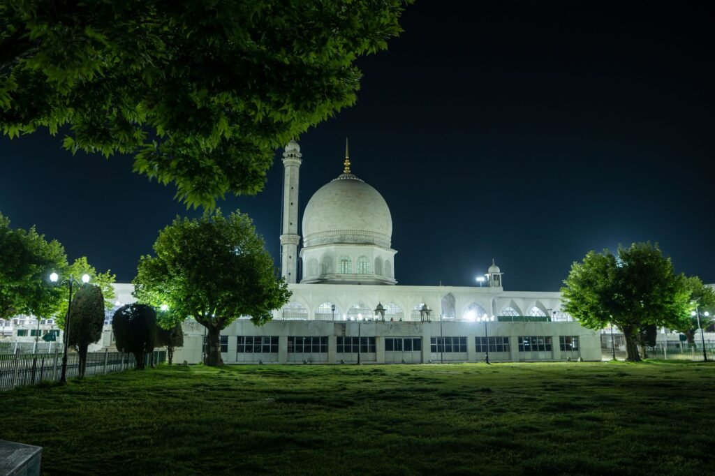 Jammu Divisional Commissioner pushes for chopper services to Shiv Khori shrine