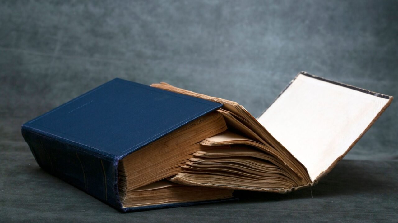 Paris Court Unravels ‘Operation Pushkin’ in Rare Russian Book Theft Ring
