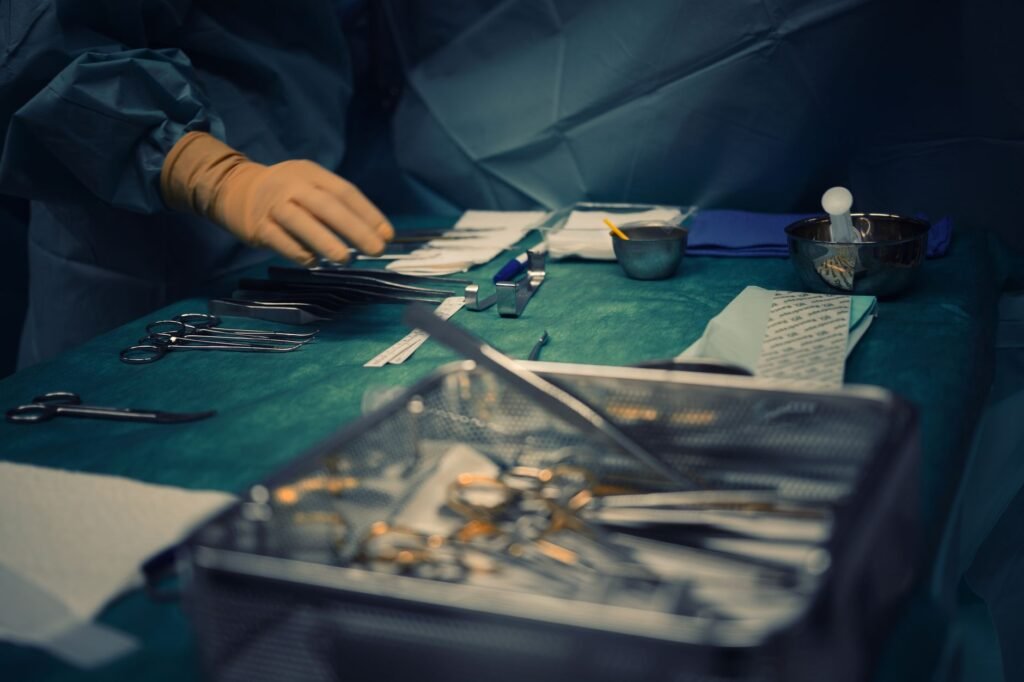 Patients with normal hearts underwent cardiac surgery; doc suspended in J-K