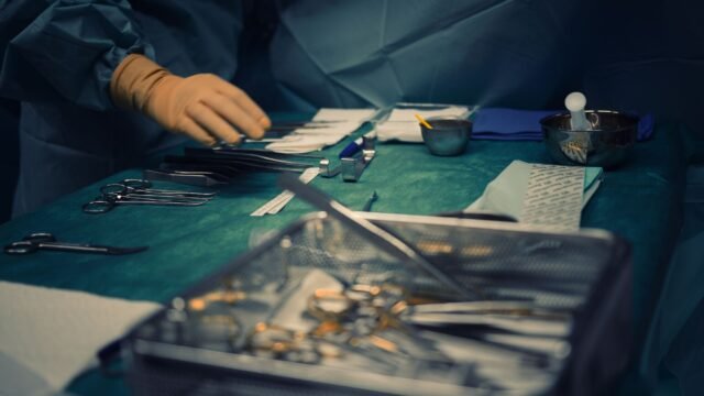 Patients with normal hearts underwent cardiac surgery; doc suspended in J-K