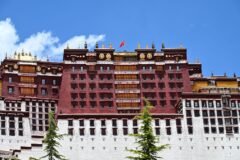 Thousands line up along streets to welcome Dalai Lama in Leh