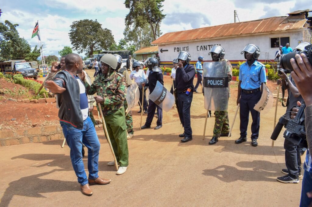 U.S. Ebola Unit Sparks Fury, Protests and a Political Crisis in Kenya