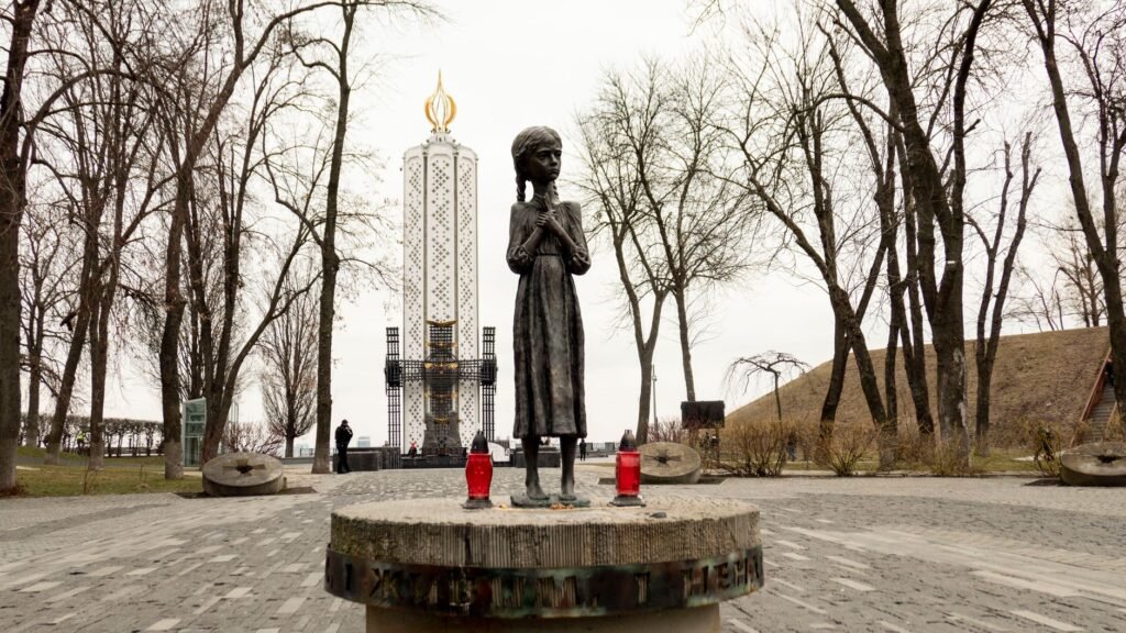 Ukraine’s Daily Moment of Silence