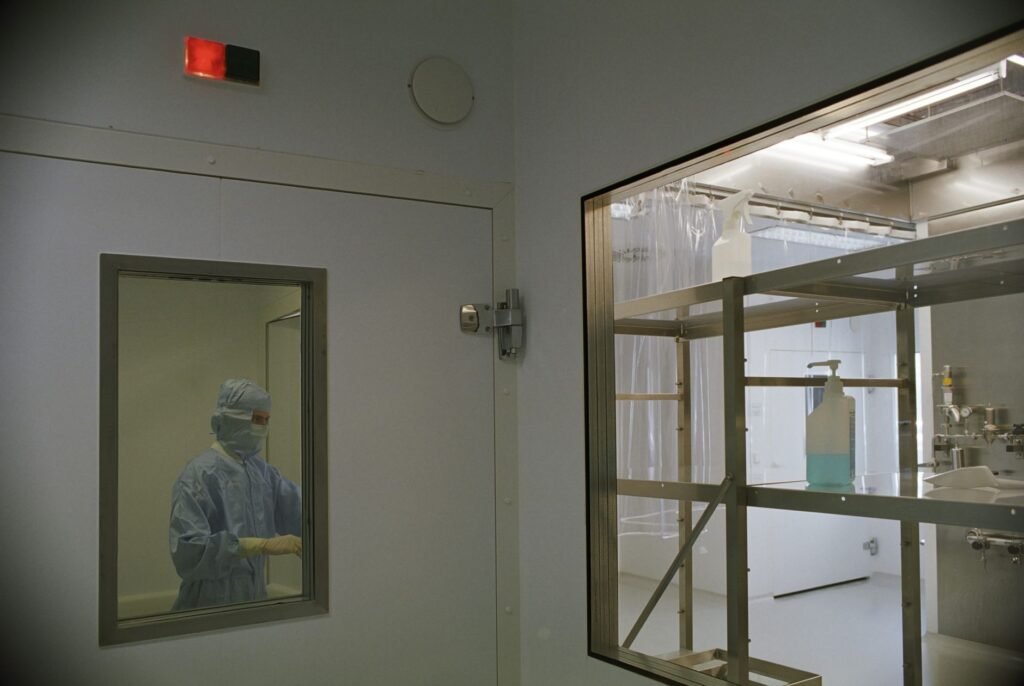 7 Americans Sent to Disputed Kenya Ebola Site After New Trump Travel Ban