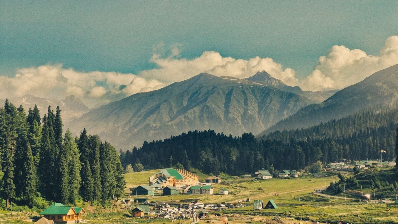 J&K Tourism Focus Shifts to Value Over Volume for Sustainable Growth