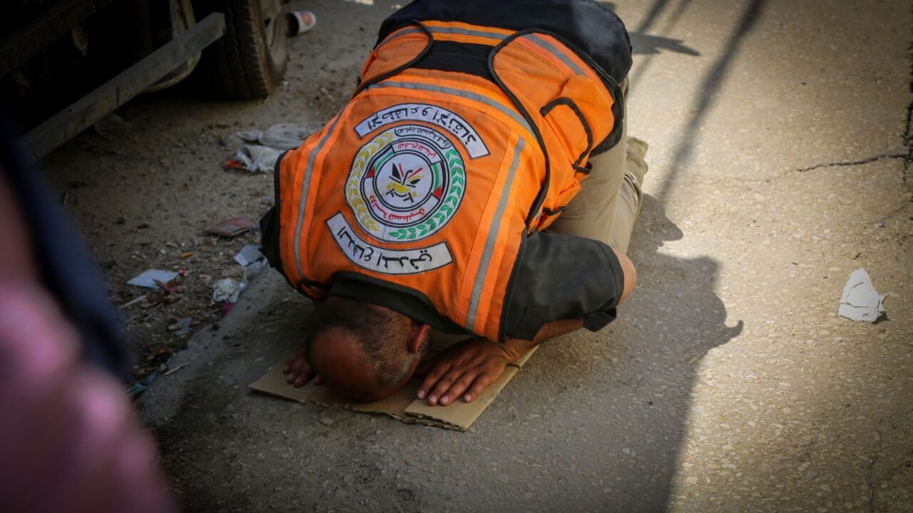Gaza Mosque Hit in Israeli Strike Amid Weapon Storage Claims