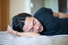 Japan Is Startled by Prime Minister’s Grueling Sleep Schedule