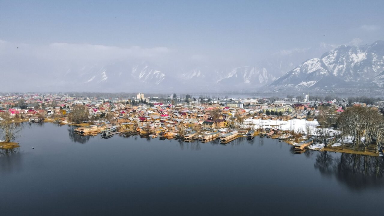 J&K LG Sinha Champions Actionable Education at Dal Lake Reading Marathon