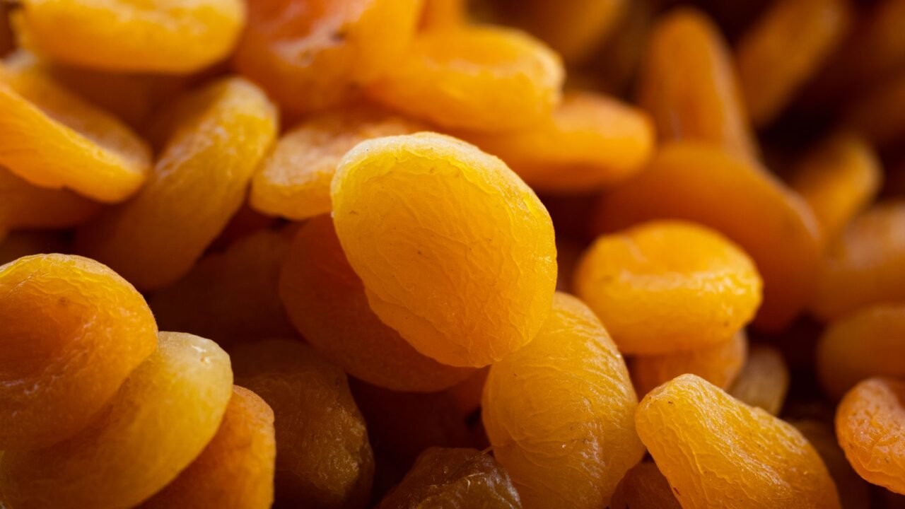 Ladakh readies 1,000 MT apricot export to Dubai; first shipment July 14