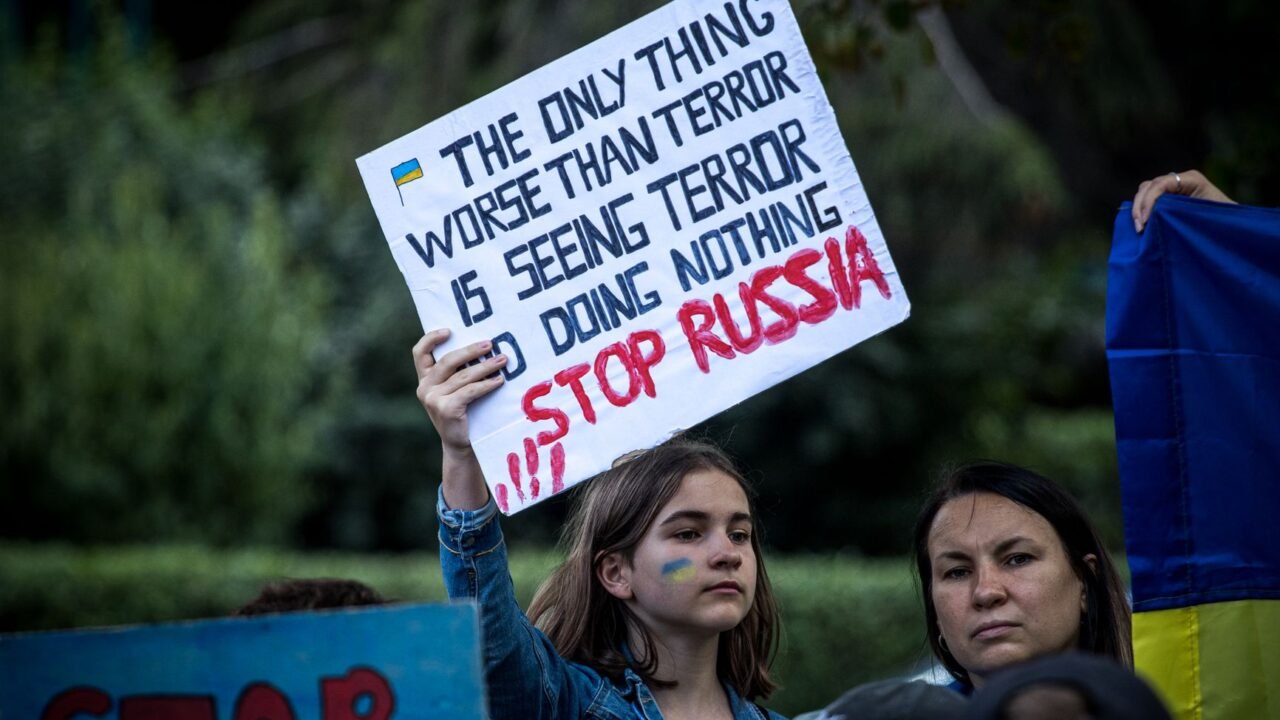Russia-Ukraine Escalate Aerial Warfare with Barrage of Strikes