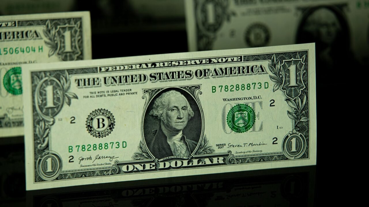 US Sanctions Bill on Russia Sparks Dollar Supremacy Concerns