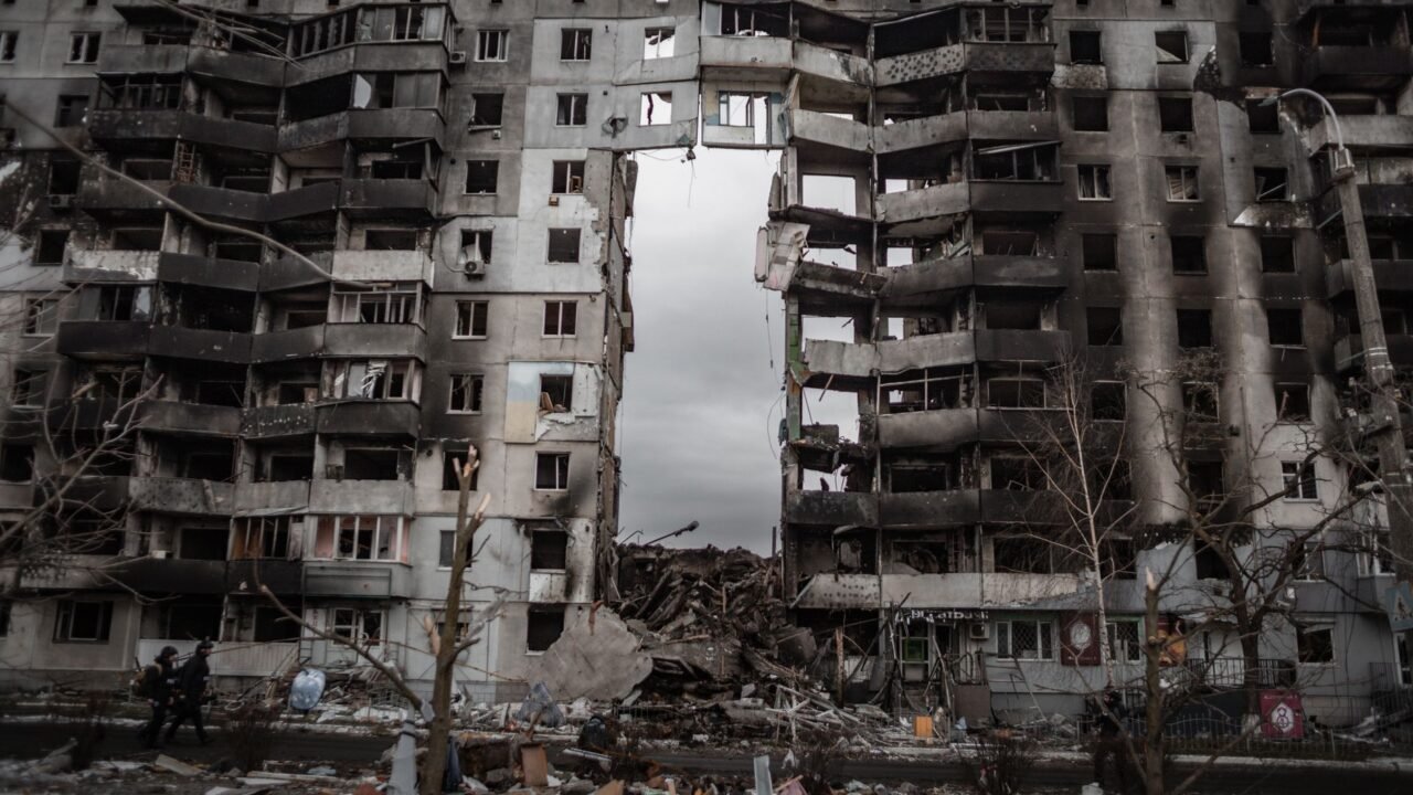 Kyiv Endures Fresh Russian Assault After President Warns of Strikes