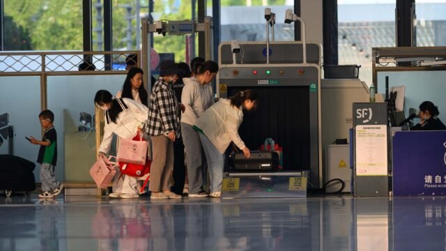 Three Airports Plan to Ditch T.S.A. Amid Push for Private Security