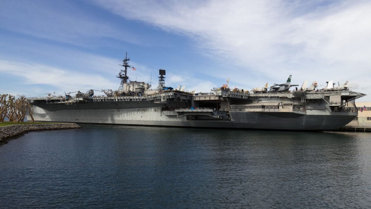 US Carrier’s Vietnam Visit Signals Strategic Shift Amid Trade Tensions
