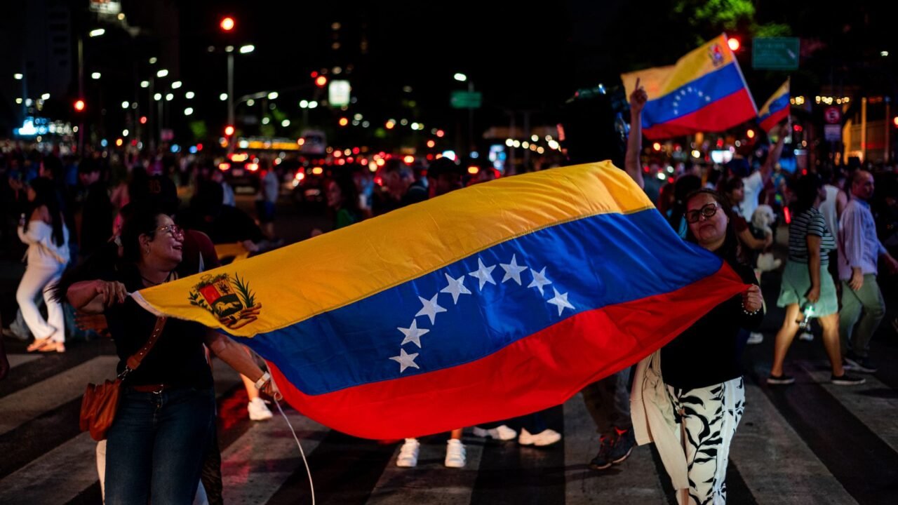 Venezuela’s Post-Quake Political Landscape Shifts Amidst Public Outcry
