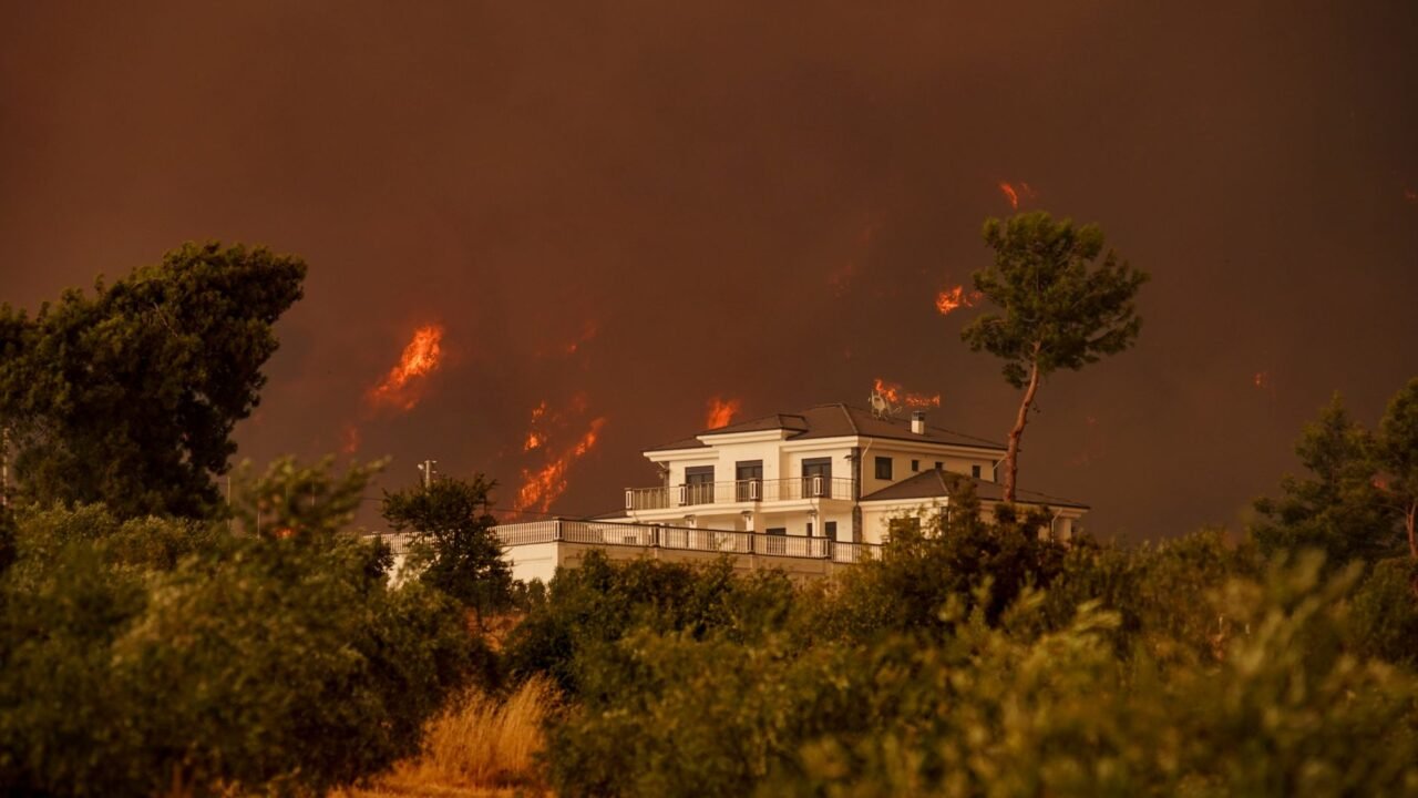 Europe Battles Raging Wildfires, Tens of Thousands Evacuated