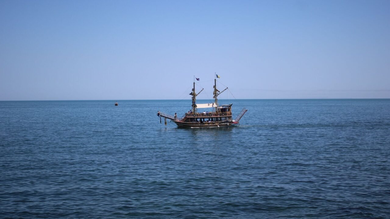 Somali Piracy Resurges Amidst Regional Instability, Experts Warn