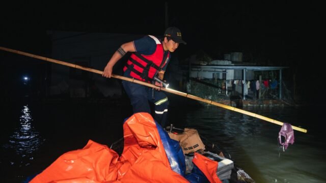A Nepali city struggles to handle the many bodies on its riverbanks.