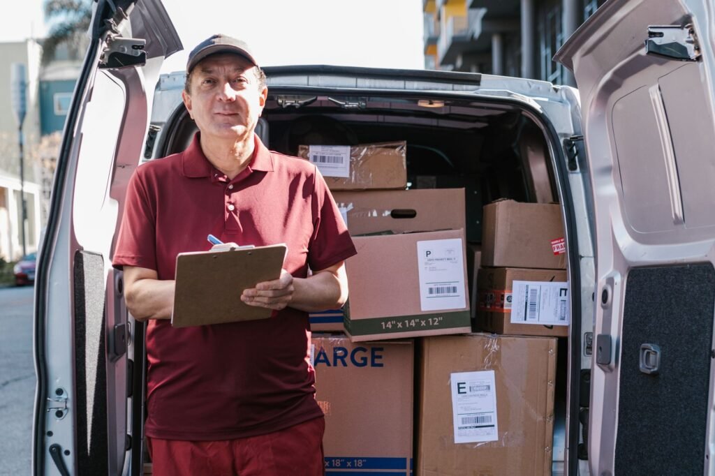 As France’s Elders Swelter in the Heat, Postal Workers Come to the Rescue
