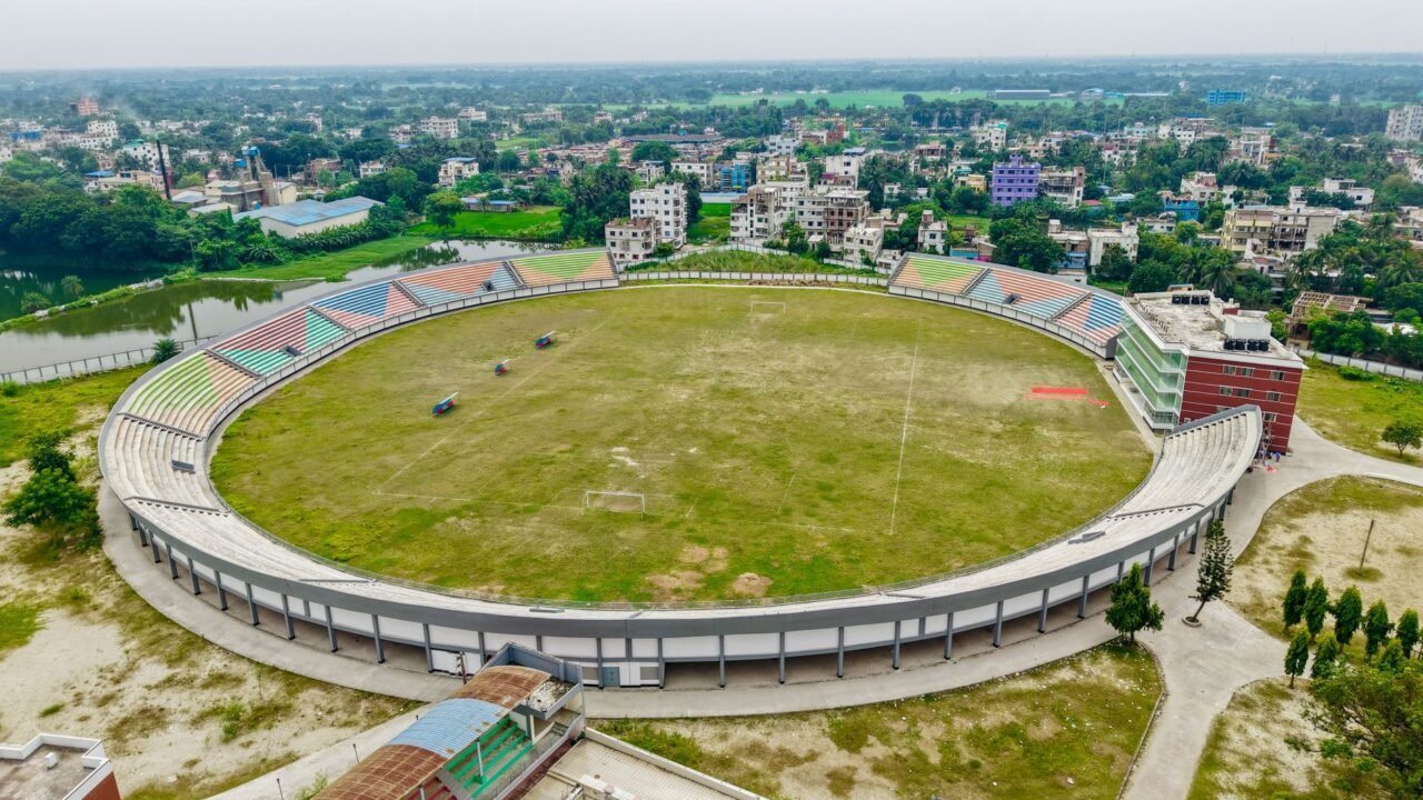Srinagar’s Bakshi Stadium Readies for Independence Day Amidst Preparations
