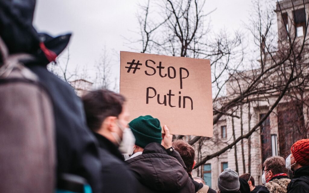 Barred From Ballot, a Party Becomes a Vessel for Russians’ Discontent