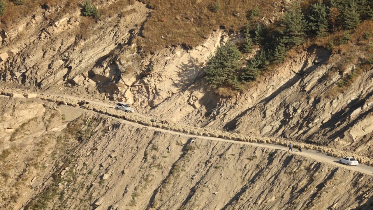 BRO Intensifies Rajouri-Poonch Highway Restoration After Flashflood Damage