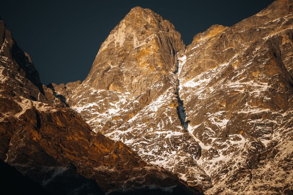 Climate change rapidly affecting Himalayas, need eco-friendly solutions: L-G Sinha