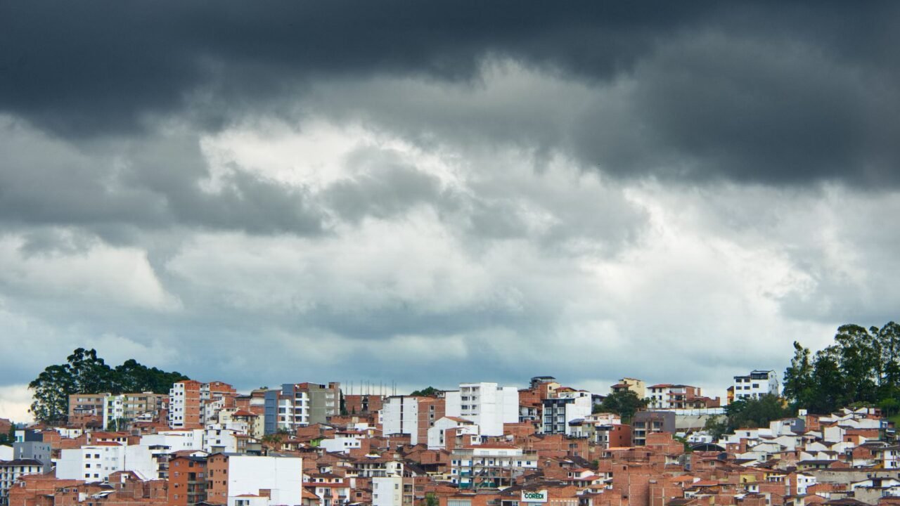 Early El Niño Signals Global Weather Disruptions Ahead