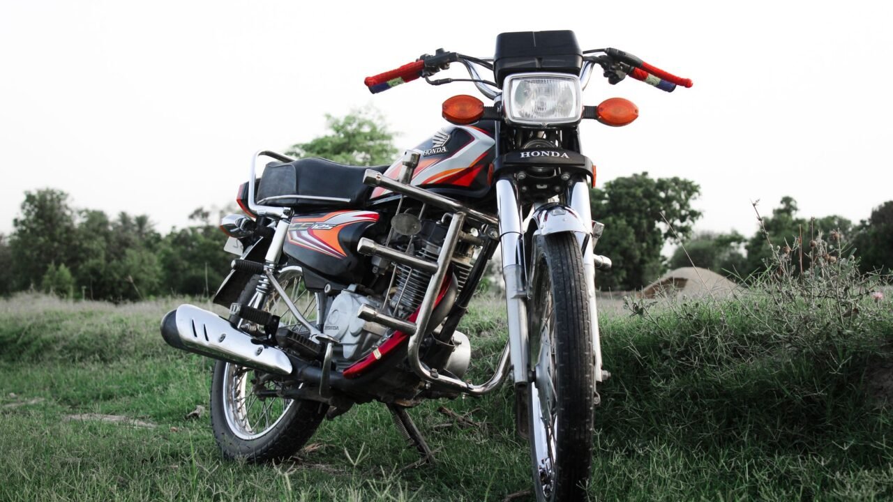 Pakistan’s Electric Motorcycle Boom Fueled by Global Price Hikes