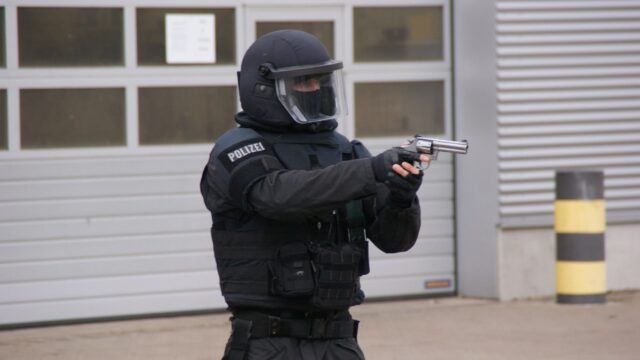 Germany Identifies a Plot After Finding a Weapons Cache, but Names No Culprit