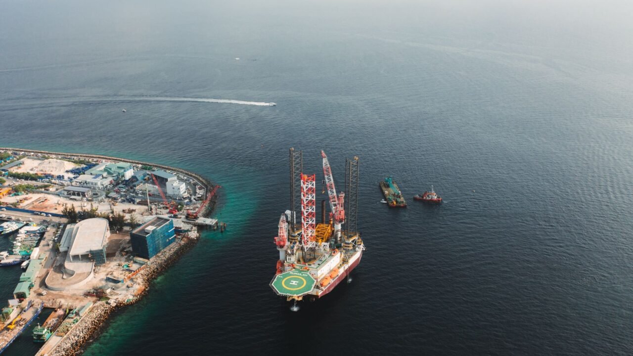 US Oil Firm Eyes Greenland Discovery Amid Arctic Environmental Concerns