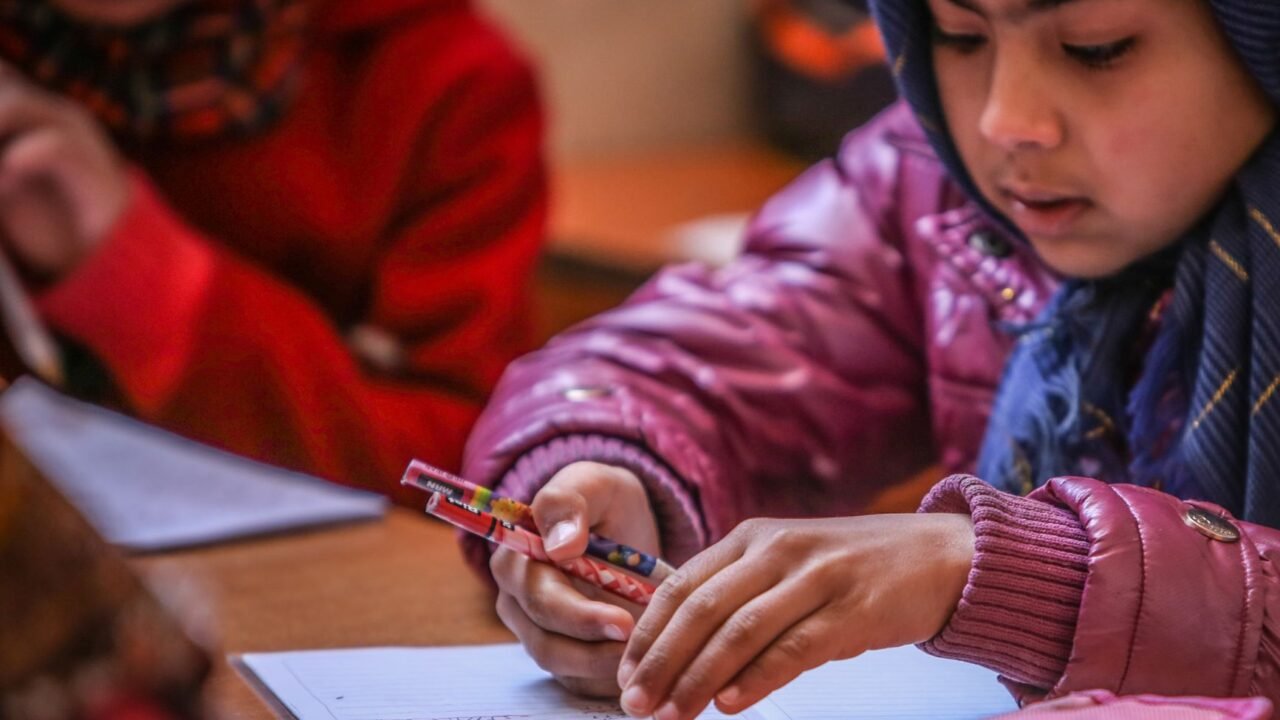 Afghan Girls Defy Taliban Ban, Secretly Pursuing Education