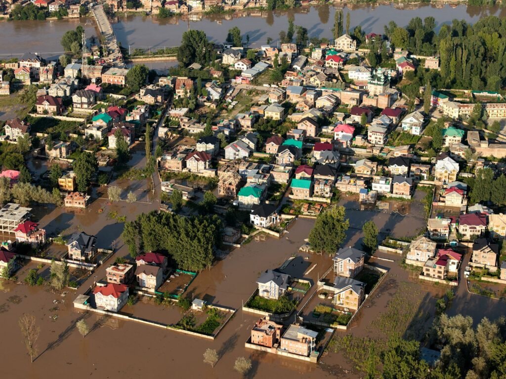 Kashmir hit by heavy rain, flashfloods; IMD forecasts more showers