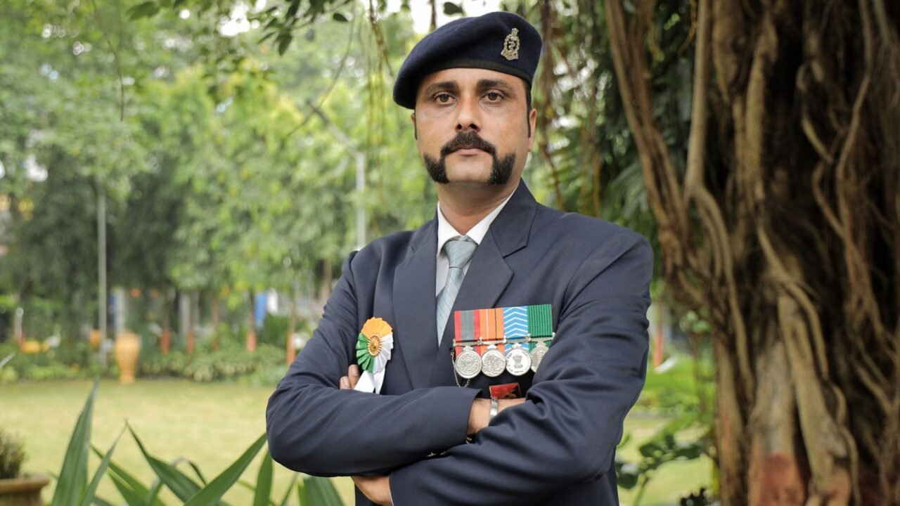 Kirti Chakra Hero Maj Gen Sunil Razdan, Army’s First Wheelchair General, Dies at 70