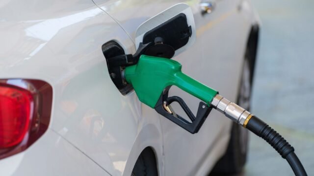 Long Lines for Gas in Iran Show War and U.S. Blockade Squeezing Supply