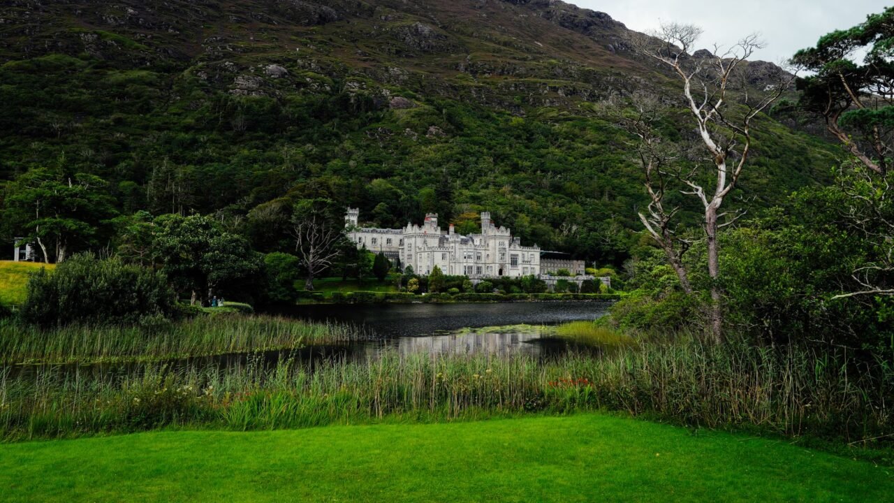 Zuckerberg Acquires Historic Irish Estate, Adding to Land Holdings