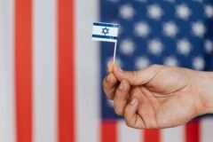 Netanyahu Walks Tightrope on Trump’s Gaza Disarmament Deal