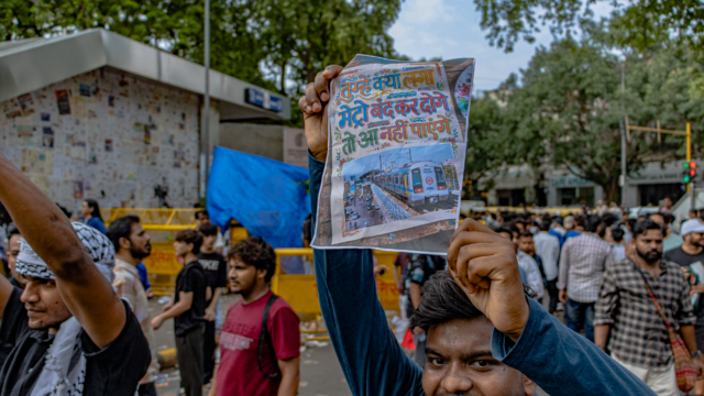 Police in India Use Tear Gas to Break Youth Protest