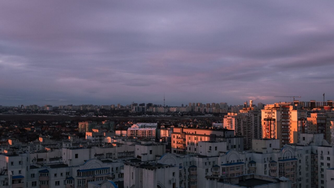 Kyiv Suffers Heavy Casualties as Russian Missile Attacks Intensify