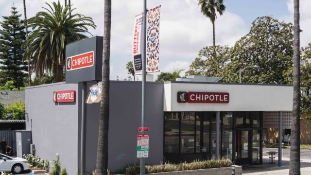 Selling Burritos Back to Mexico: Chipotle’s Bold Expansion