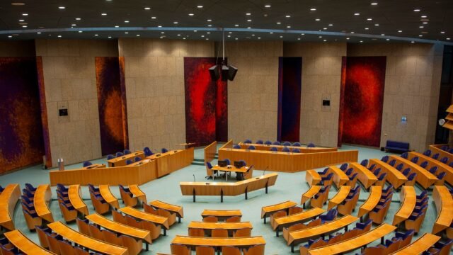 ‘The Sauna Is Hot and Uncomfortable’: Vote on E.U. Talks Makes Iceland Sweat