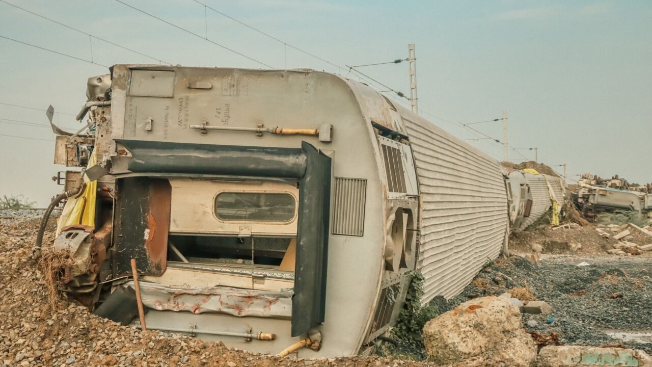 Train Derails Near Lewes, East Sussex; Multiple Injuries Reported